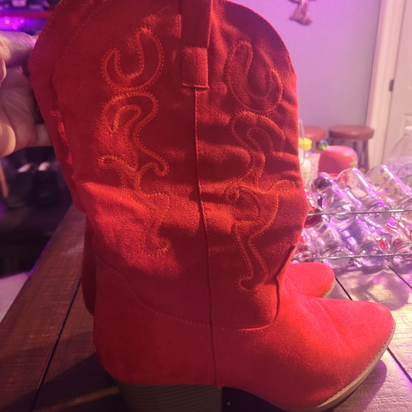 Red Western Cowboy Boots - Picture 3 of 3